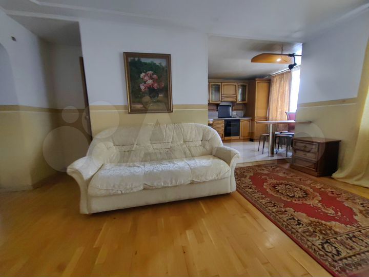 3-к. квартира, 70 м², 9/9 эт.