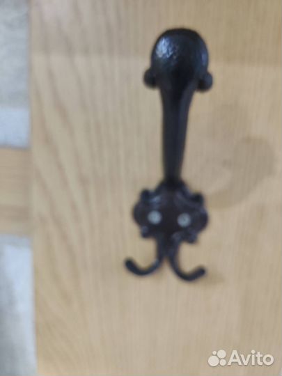 Вешалка настенная в прихожую или на дачу