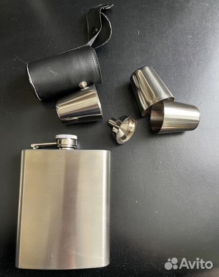 Набор фляжка, лейка, 4 стаканчика