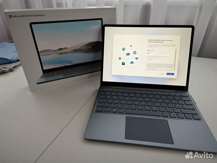 Microsoft surface laptop go