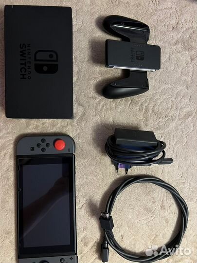 Продам приставку Nintendo Switch