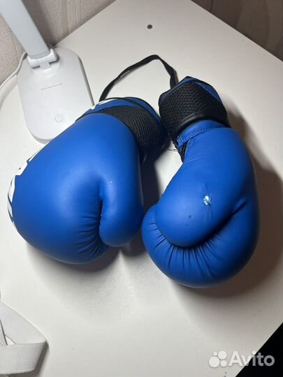 Боксерские перчатки
