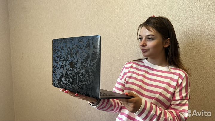 Macbook pro 15 2019 i9/32/1tb + vega20