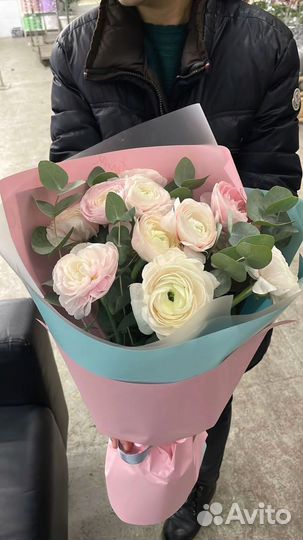 Букет из ранункулюса