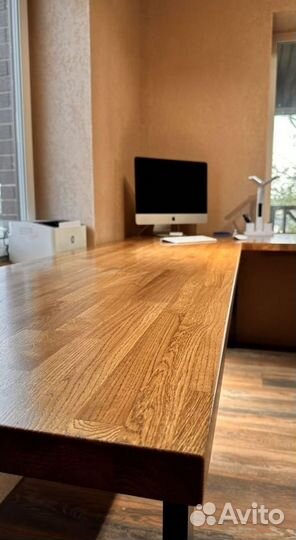 Стол компьютерный из массива дерева