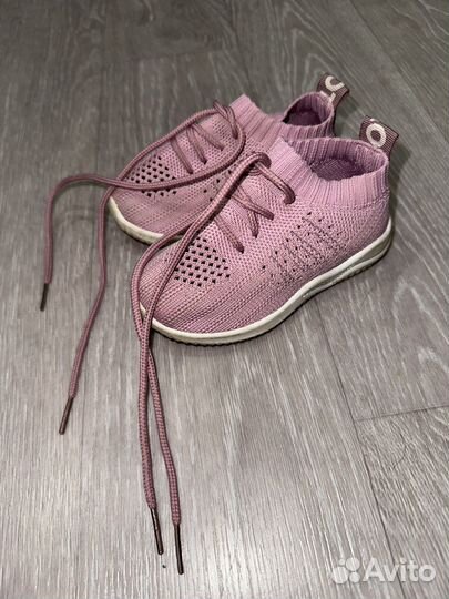 Кроссовки на девочку 22 размер