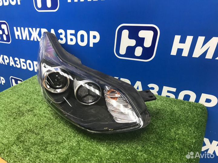 Фара передняя правая Kia Sportage 4