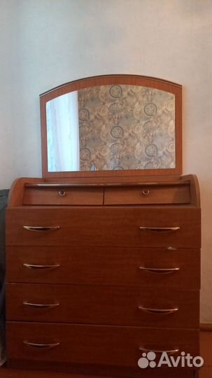 Спальный гарнитур