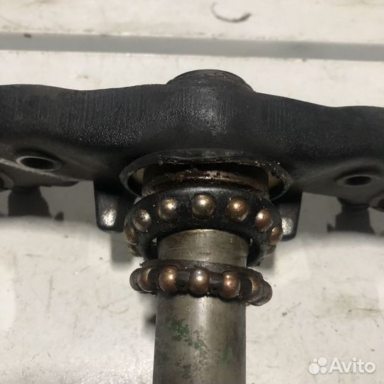 Нижняя траверса для Honda CBR900RR