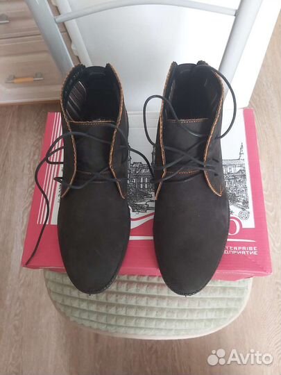 Ботинки женские демисезонные,39 размер новые
