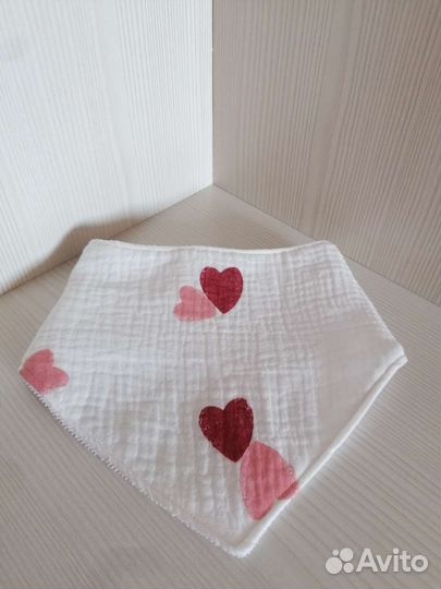 Слюнявчик, нагрудник новый