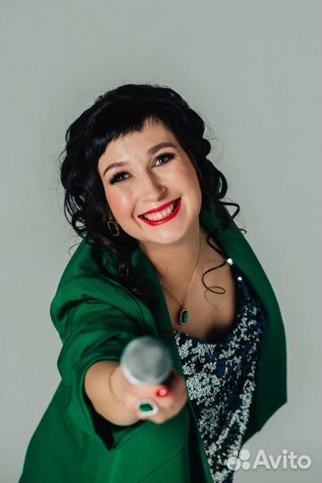 Ведущий/ведущая/тамада