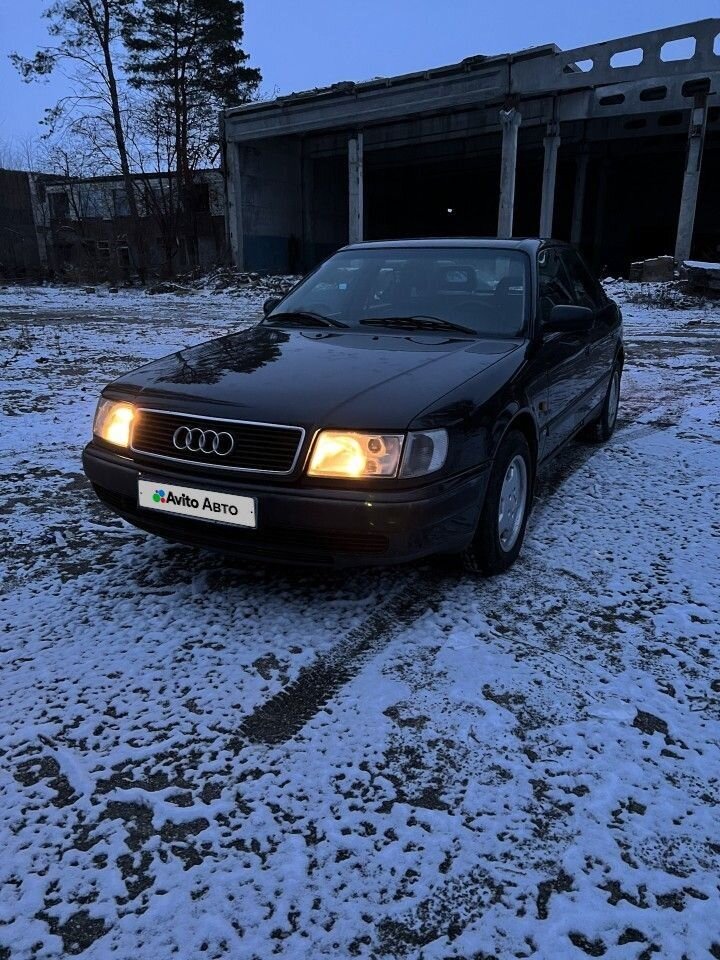Audi 100