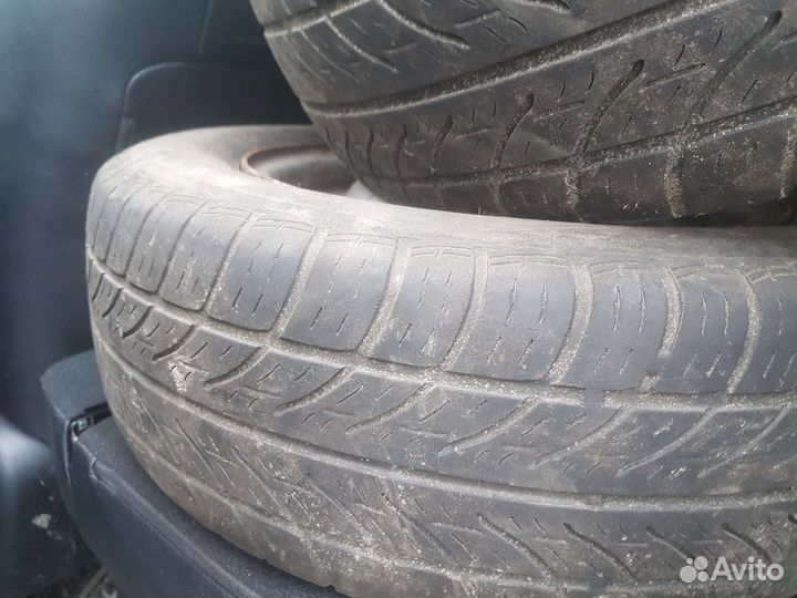 2 колеса на литых и 2 колеса на Ваз комплект