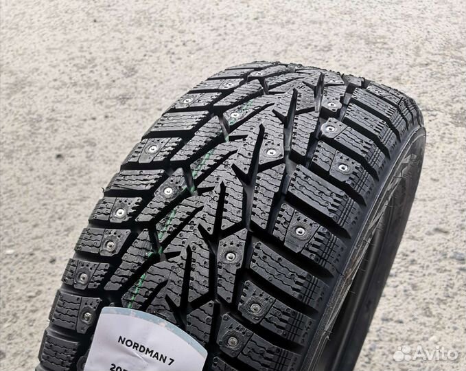 Nokian Tyres Nordman 7 215/50 R17 95T