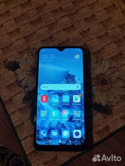 Xiaomi Redmi 8, 3/32 ГБ