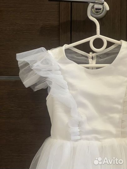 Платье для девочки б/у