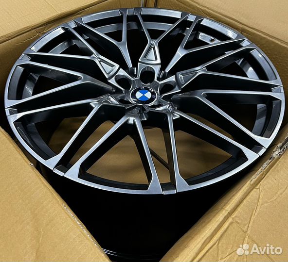 Диски BMW X5 G05 X6 G06 X7 G07 R22 5/112 818 стиль