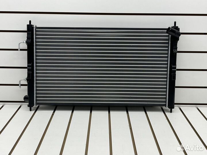 Радиатор охлаждения на mitsubishi lancer 10