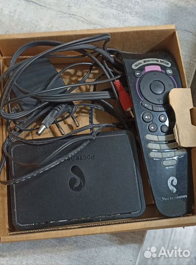 Комплект роутер и приставка Ростелеком