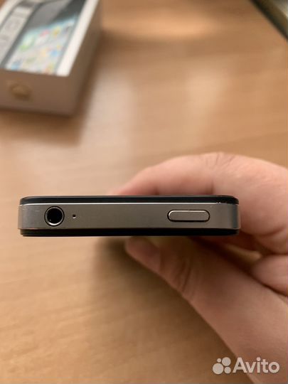 iPhone 4S, 16 ГБ