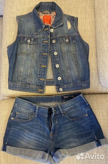 Джинсовые шорты и жилет Ostin