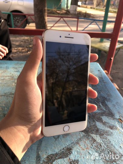 iPhone 8 Plus, 64 ГБ