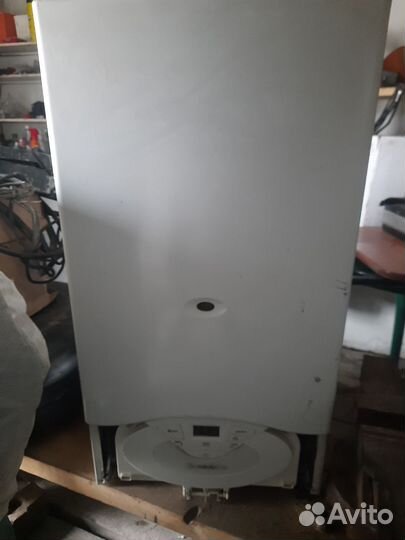 Газовая колонка ariston