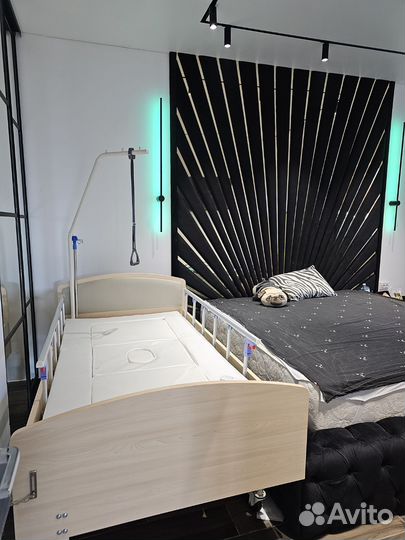 Электрическая кровать со встроенным креслом Кмр-20