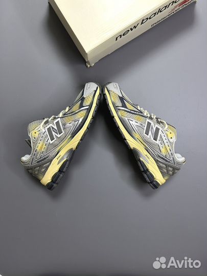 Кроссовки New Balance 1906r