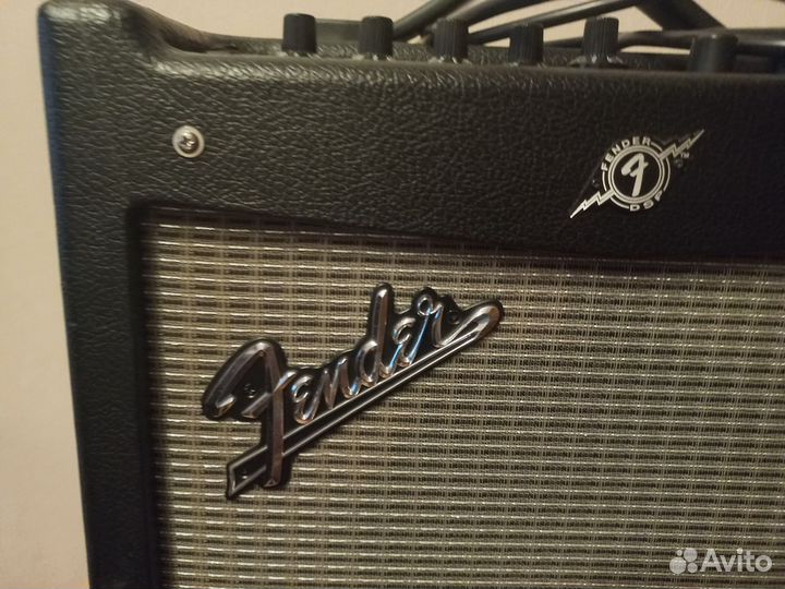 Гитарный комбоусилитель fender
