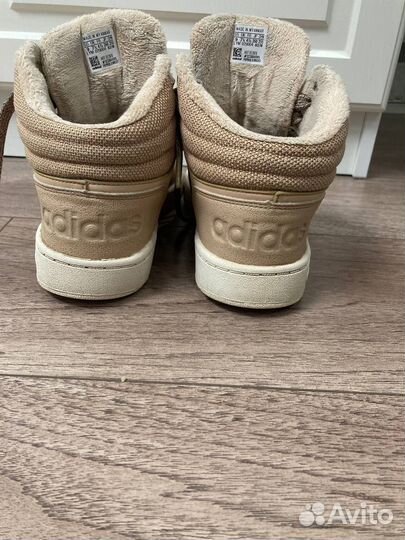 Кроссовки утепленные Adidas Hoops 2.0 Mid