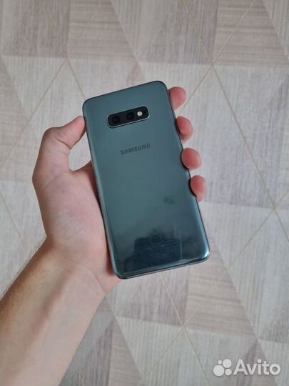 Samsung Galaxy S10e, 6/128 ГБ