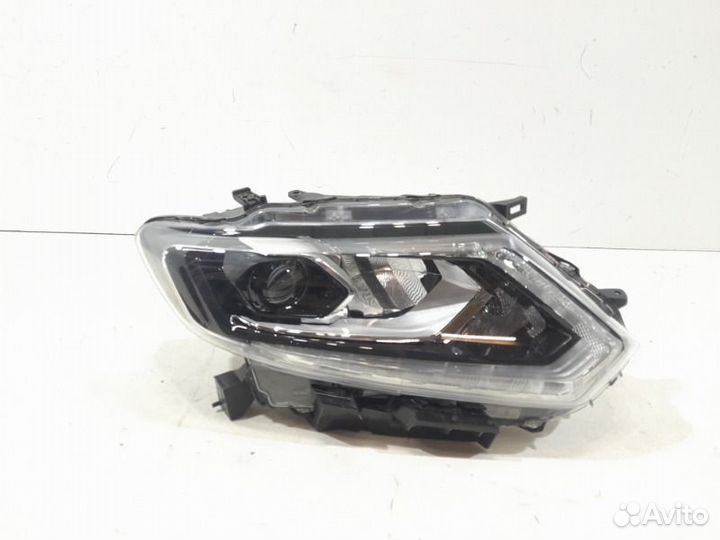 Фара правая Nissan X-Trail T32 2013-2018