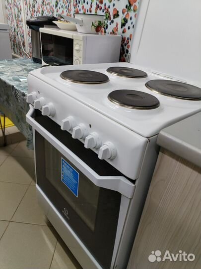 Плита электрическая indesit I6ESH2E (W)