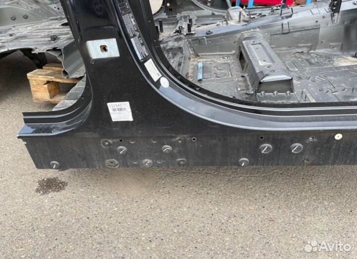 Порог кузовной правый Bmw X6 E71 N55B30A 2011