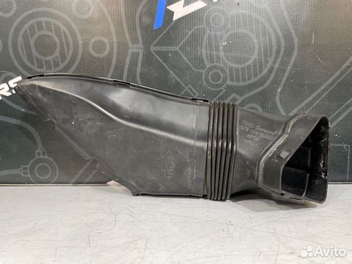 Патрубок воздушного фильтра Audi A6 Allroad C6 AUK