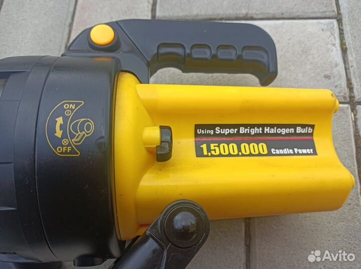 Фонарь прожектор аккумуляторный