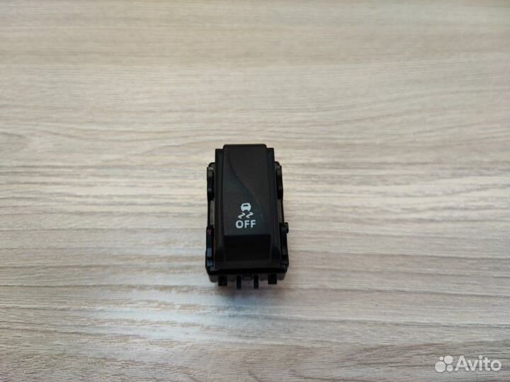 Кнопка системы стабилизации LADA X-Ray