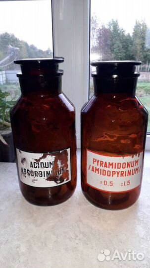 Банки стекло готика