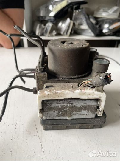 Блок ABS (насос) Mitsubishi Lancer 9 2003-2008