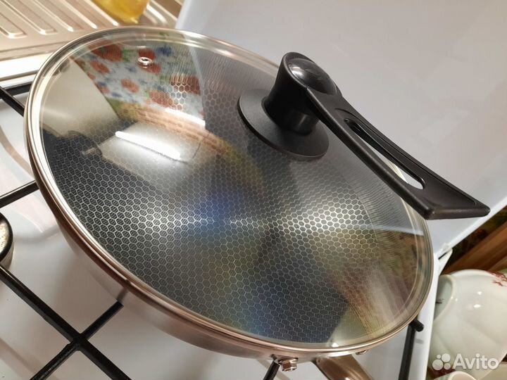 Сковорода Вок