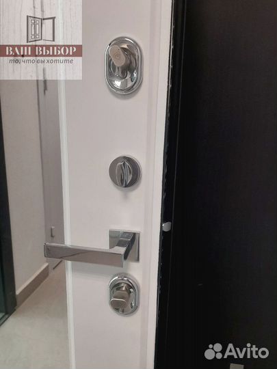 Дверь входная новая