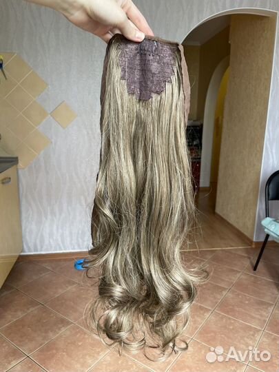 Хвост из искусственных волос на заколке (русый)