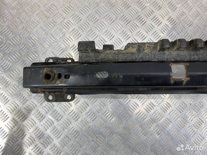 Усилитель бампера задний Volkswagen Touareg GP