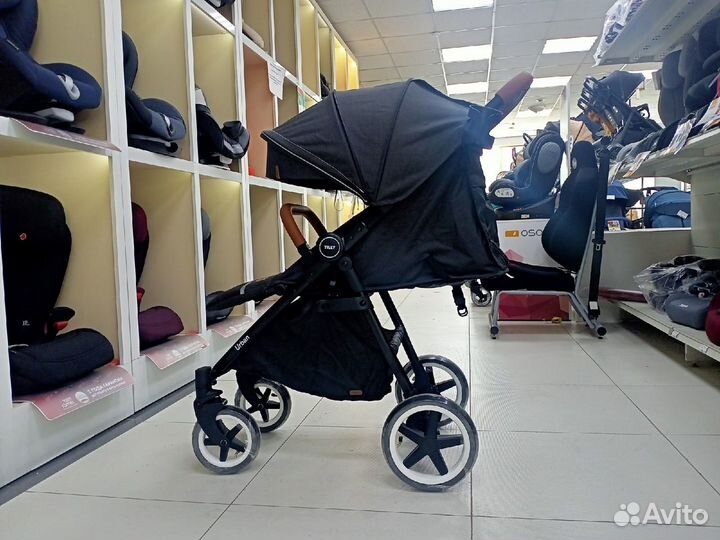 Прогулочная коляска Carrello Urban Black