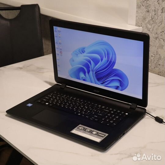 Acer aspire ES 17