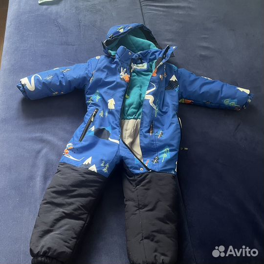 Продам зимний комбинезон 128 размер