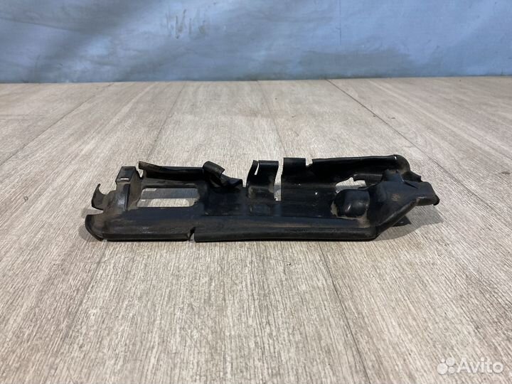 Дефлектор радиатора Volvo S60 2 2010-2013