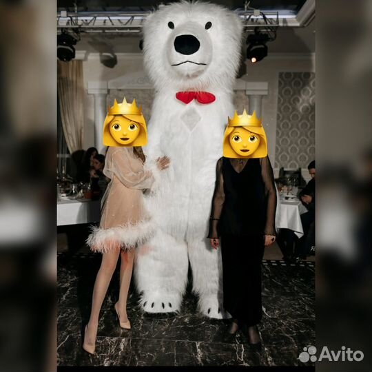 Ростовой белый медведь